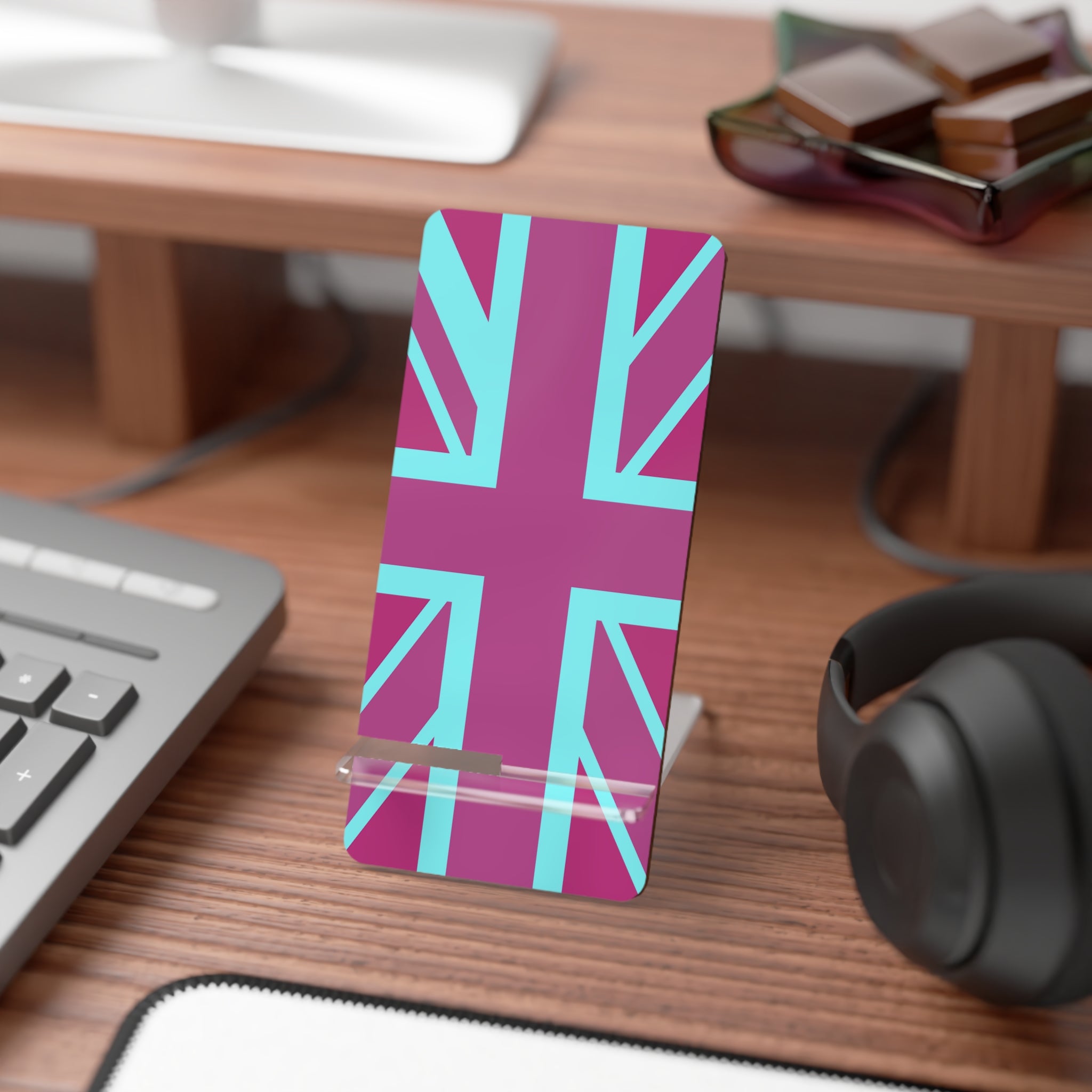 British Flag Mobile Display Stand, Smartphone Holder, Desk Accessory, Home Office Decor, Gift for Tech Lovers, Flexible Display