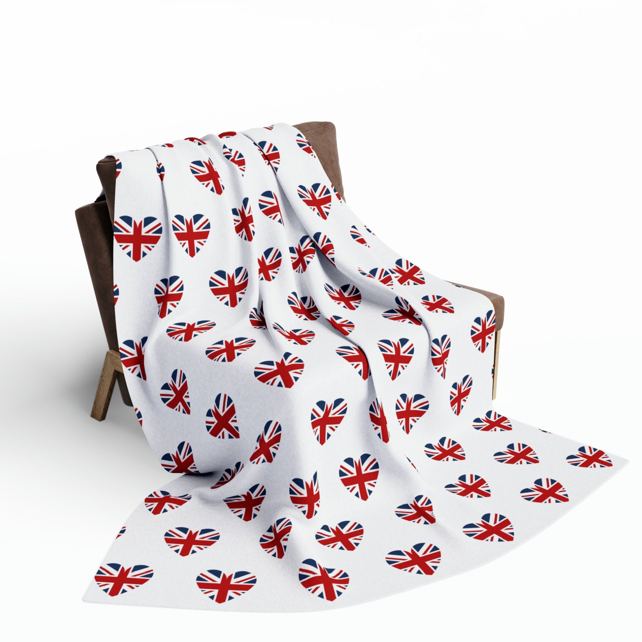 Brit Love Bliss: Heart-Shaped UK Flags Fleece Blanket - Cozy Up in Anglophile Chic!