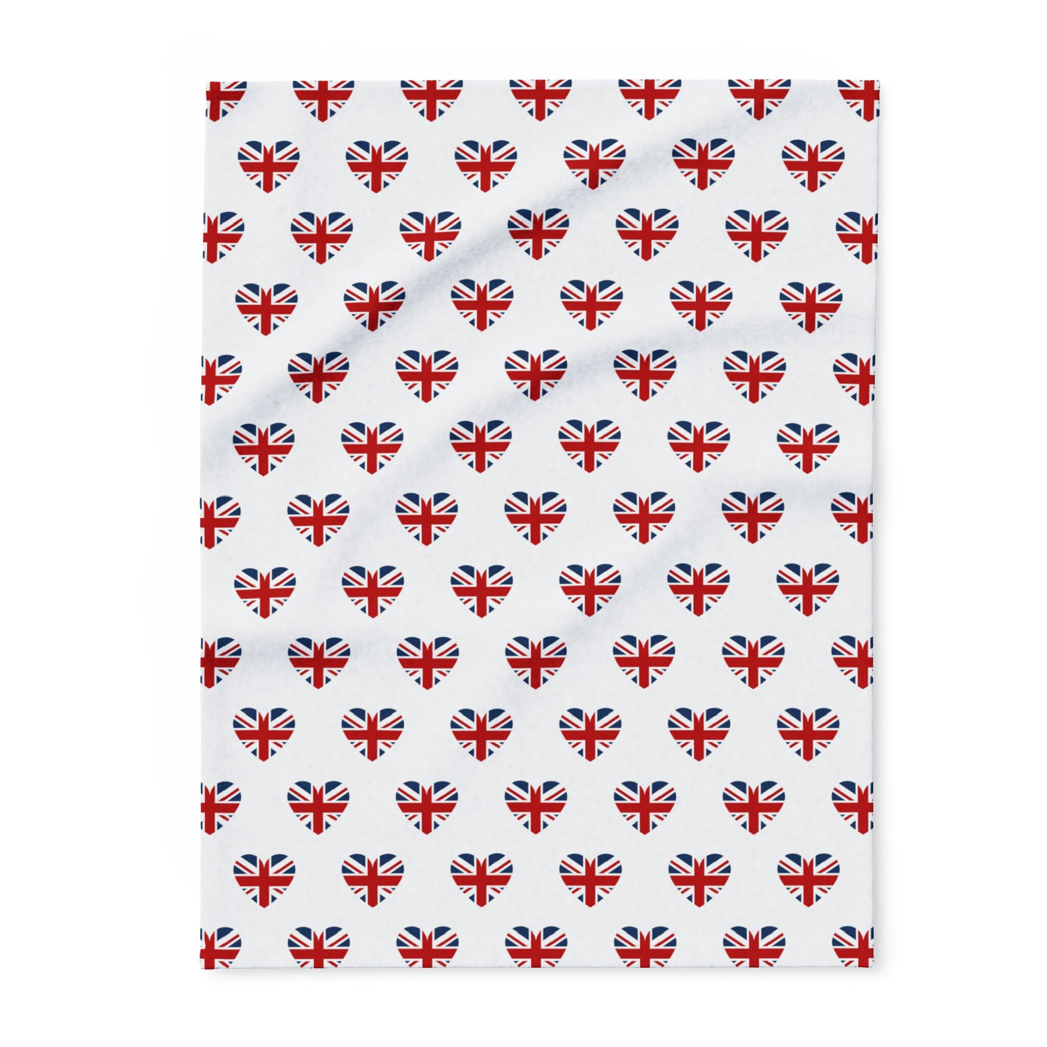 Brit Love Bliss: Heart-Shaped UK Flags Fleece Blanket - Cozy Up in Anglophile Chic!